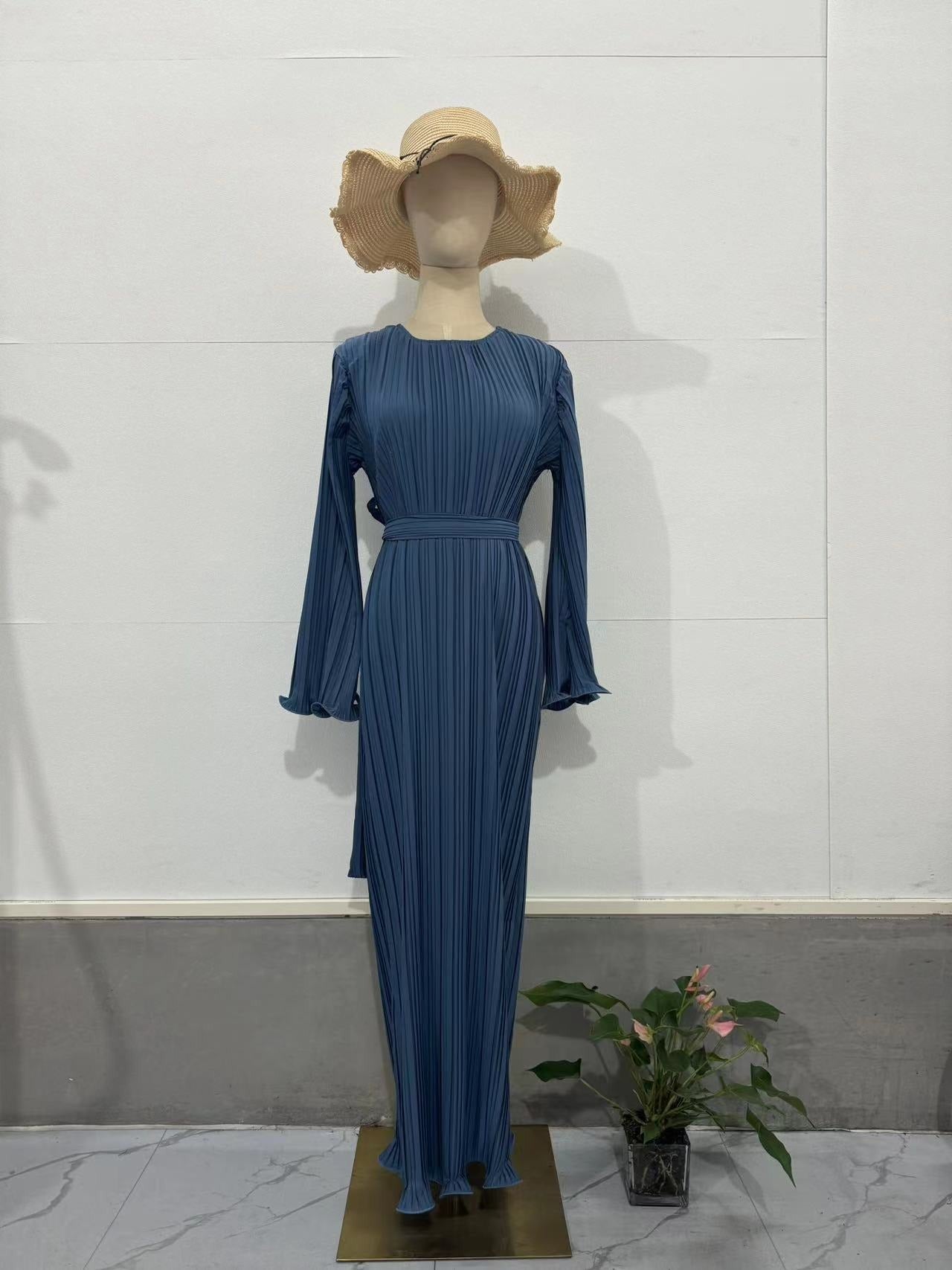 Autumn new long skirt with stylish pleated flared sleeves, medium length dress