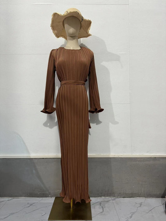 Autumn new long skirt with stylish pleated flared sleeves, medium length dress